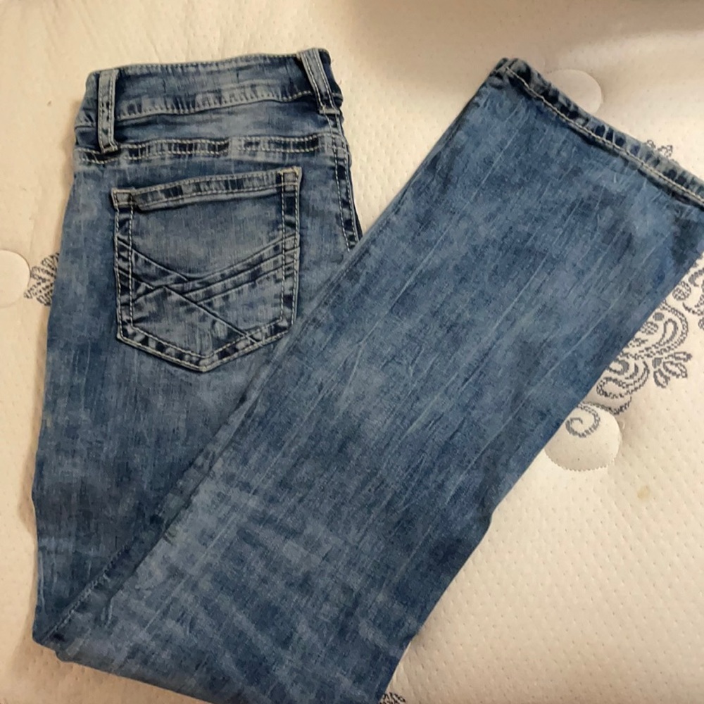 BKE VIRGO jeans.